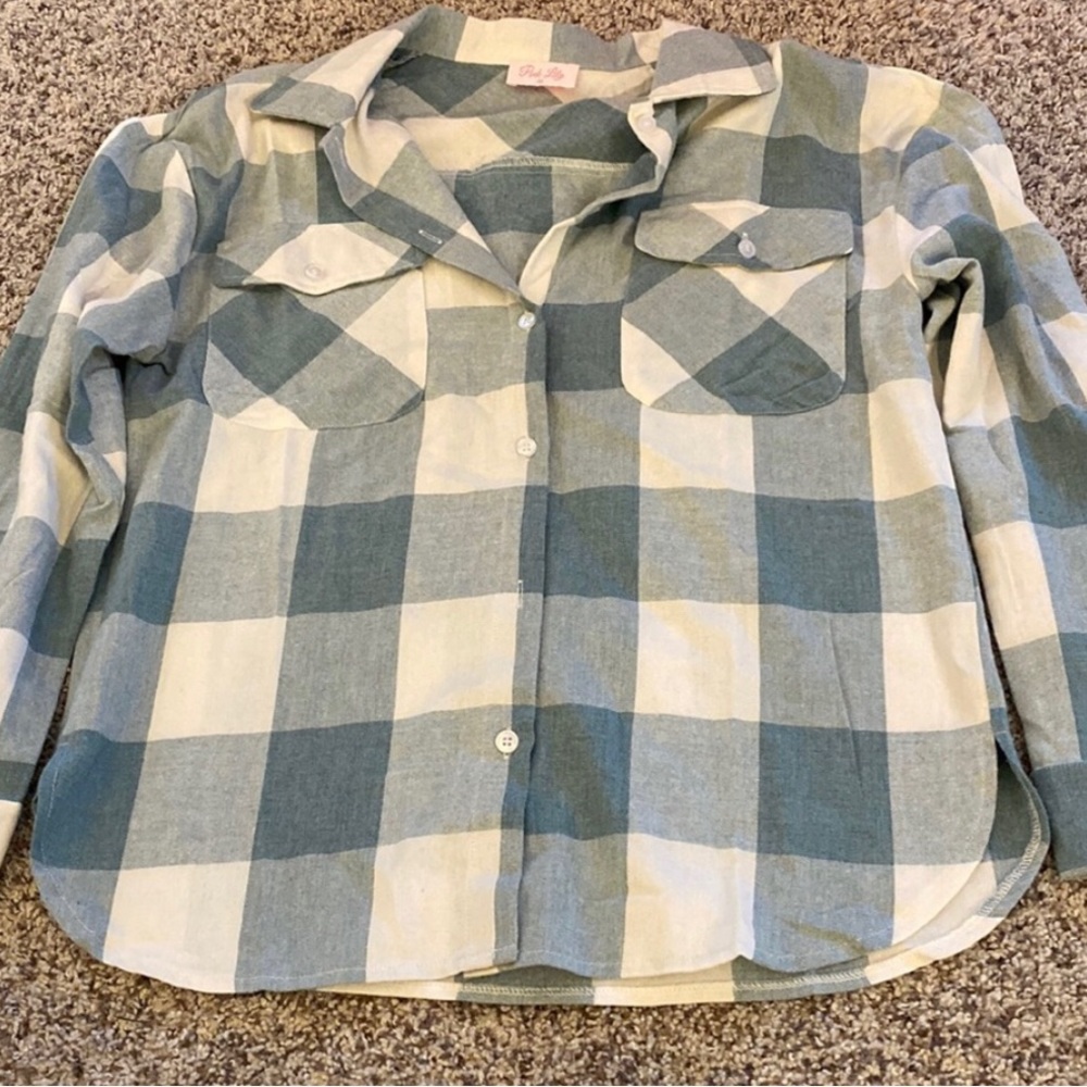 BNWOT pink lily flannel j2